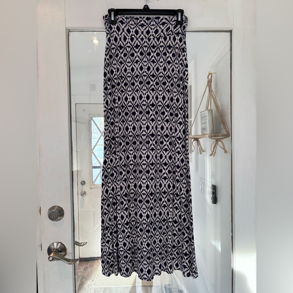 Sequin Hearts Blue and White Geometric‎ Maxi Skirt